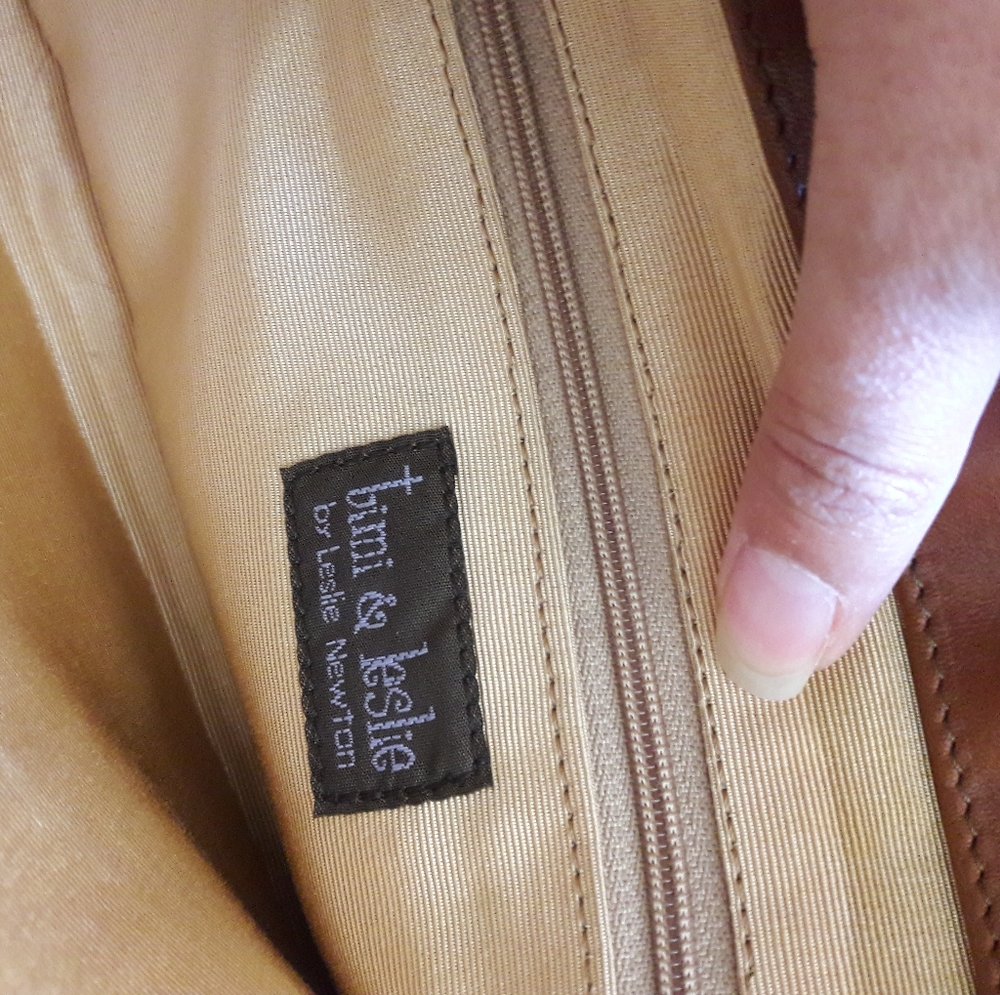 Handbag - Picture 4 of 4